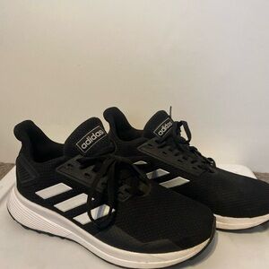 Size 5 Block and White Adidas Cloud Foam Women's